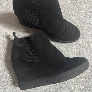 Aquatalia Black Suede Wedge Boots
